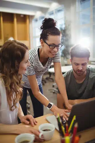 Equipo editorial de Lester Grow — especialistas en analítica web y CRO